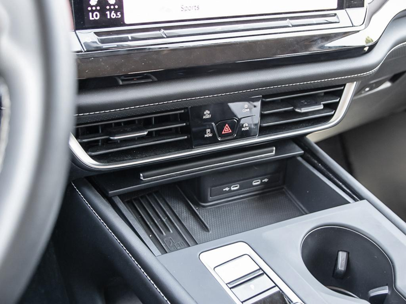 2025 Volkswagen Atlas Comfortline 2.0 TSI  True 7-Seater Utility, Massive 3rd Row, Huge Cargo Bay - Black exterior view 20