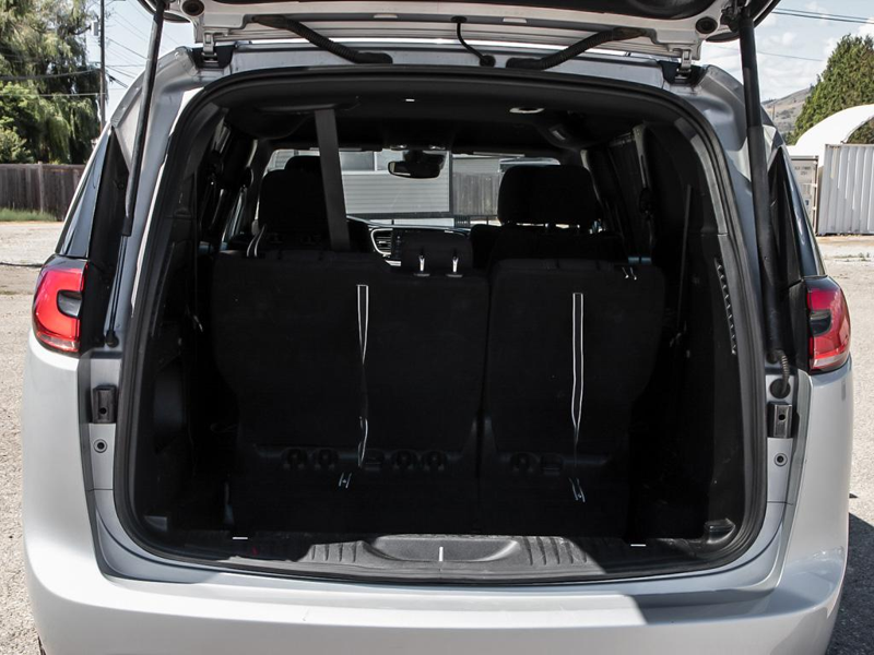 2022 Chrysler Pacifica Touring AWD AWD Plus Stow 'n Go, Fold-Flat 3rd Row, Huge Cargo Space - Silver exterior view 11