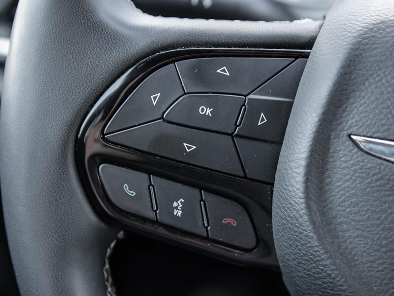2022 Chrysler Pacifica Touring AWD AWD Plus Stow 'n Go, Fold-Flat 3rd Row, Huge Cargo Space - Silver exterior view 18