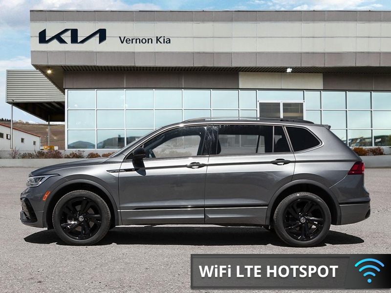 2023 Volkswagen Tiguan Comfortline R-Line Black Edition R-Line Black Edition! Gloss 19