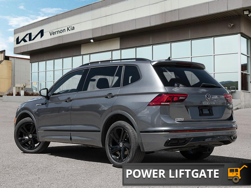 2023 Volkswagen Tiguan Comfortline R-Line Black Edition R-Line Black Edition! Gloss 19