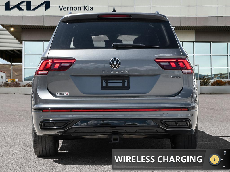 2023 Volkswagen Tiguan Comfortline R-Line Black Edition R-Line Black Edition! Gloss 19
