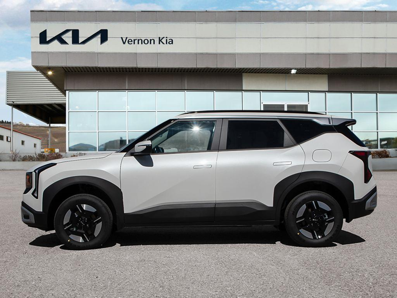 2027 Kia Seltos LX  - $111.73 /Wk - Snow White Pearl exterior view 3