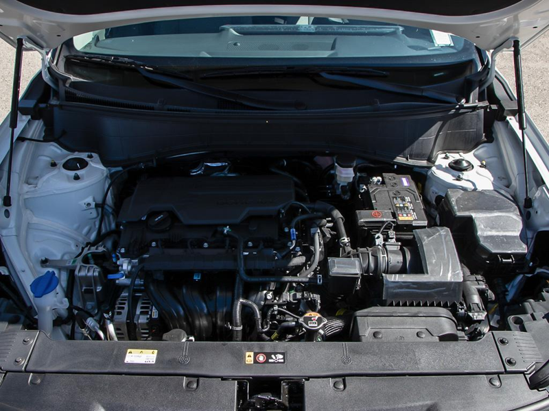 2027 Kia Seltos LX  - $111.73 /Wk - Snow White Pearl exterior view 8