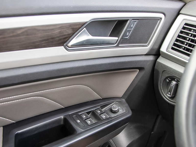 2021 Volkswagen Atlas Comfortline 3.6 FSI  True 7-Seater Utility! Massive 3rd Row, Huge Cargo Bay - White exterior view 17