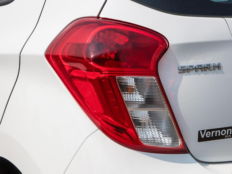 2022 Chevrolet Spark LT The Perfect Starter! Pump Skipper! Insane 6.2L/100km Highway, Tiny Gas Bills - White exterior view 12
