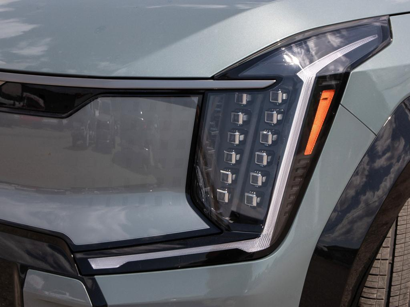 2026 Kia EV9 Land w/GT-Line Package AWD  - HUD - $242.36 /Wk - Iceberg Green exterior view 10
