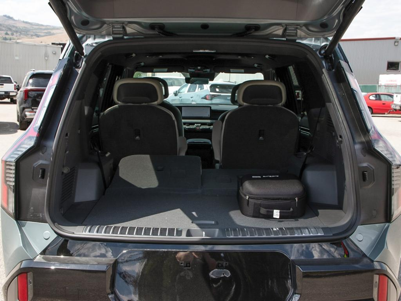 2026 Kia EV9 Land w/GT-Line Package AWD  - HUD - $242.36 /Wk - Iceberg Green exterior view 11