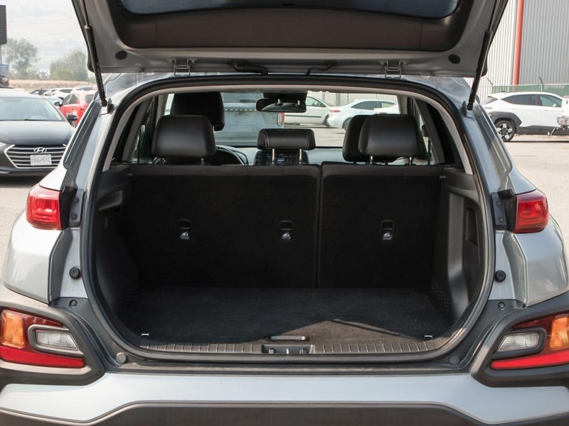 2021 Hyundai Kona 2.0L Luxury AWD  Ditch High Gas Bills! Compact Footprint, Low cost of Ownership - Grey exterior view 11