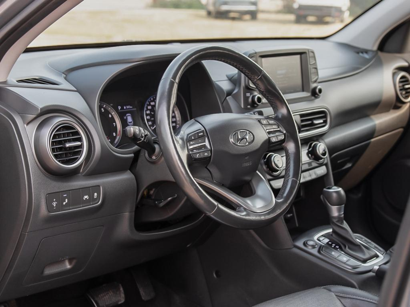 2021 Hyundai Kona 2.0L Luxury AWD  Ditch High Gas Bills! Compact Footprint, Low cost of Ownership - Grey exterior view 13