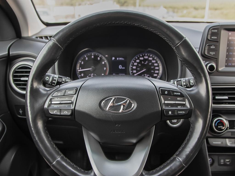 2021 Hyundai Kona 2.0L Luxury AWD  Ditch High Gas Bills! Compact Footprint, Low cost of Ownership - Grey exterior view 14