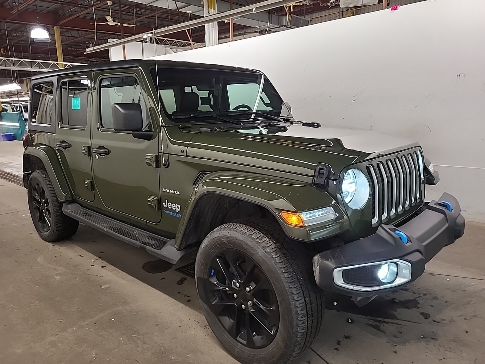 Jeep Wrangler 4xe Sahara 4WD