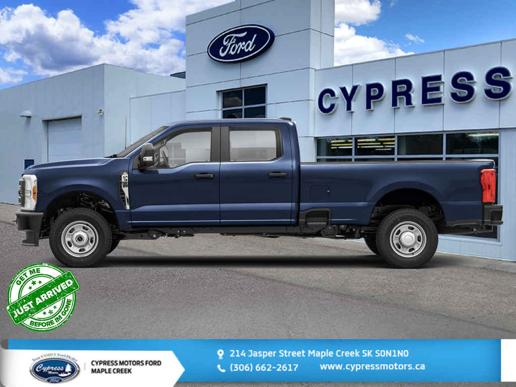 2027 Ford F-350 Super Duty XLT Crew Cab 4WD