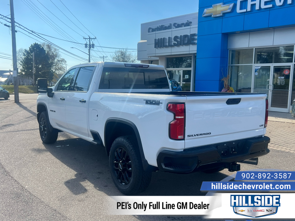 Summit White 2026 Chevrolet Silverado 2500HD Pickup Truck Four-Wheel Drive Automatic