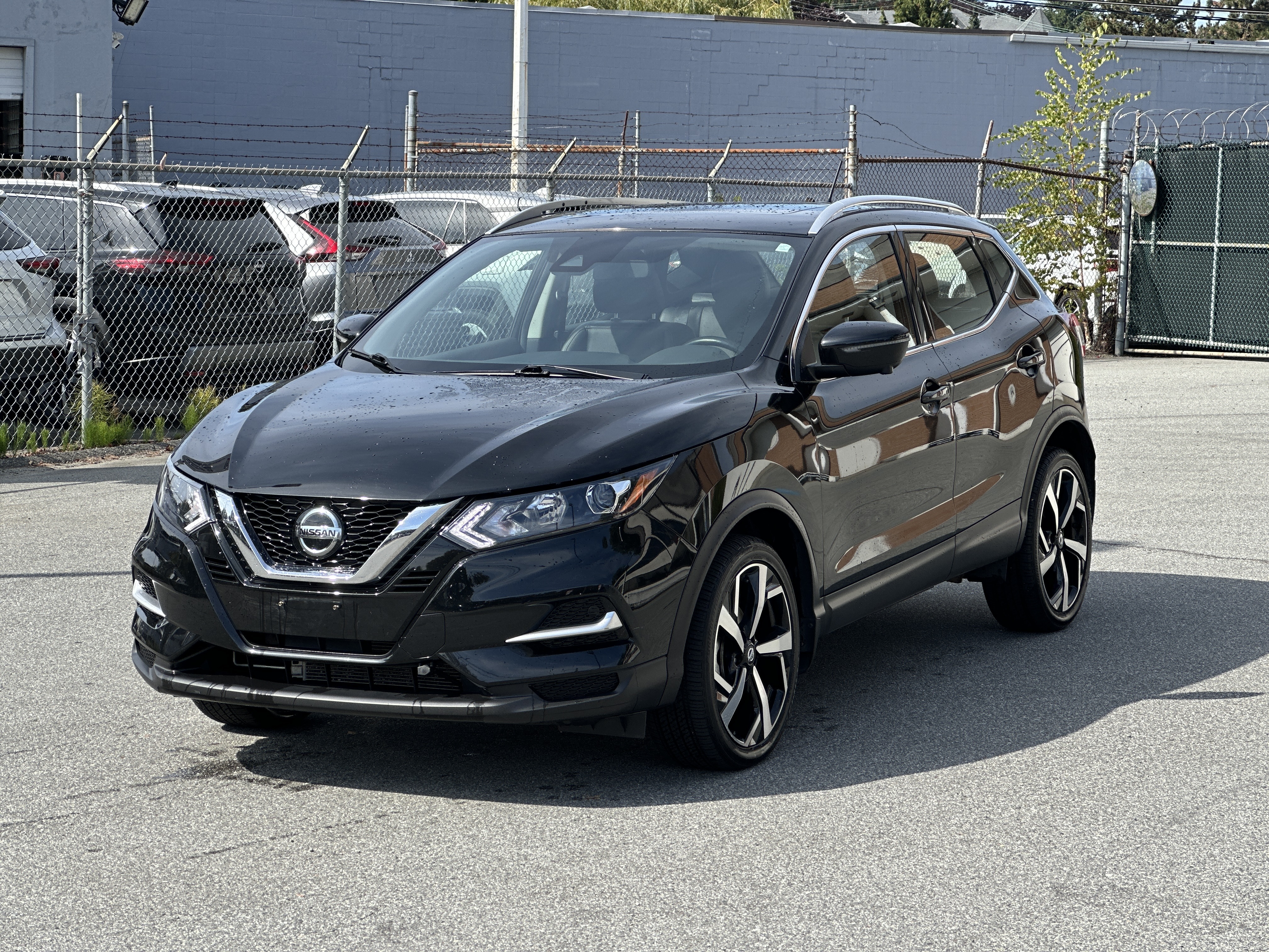 Gray (Magnetic Black Metallic) 2021 Nissan Qashqai SUV / Crossover Automatic