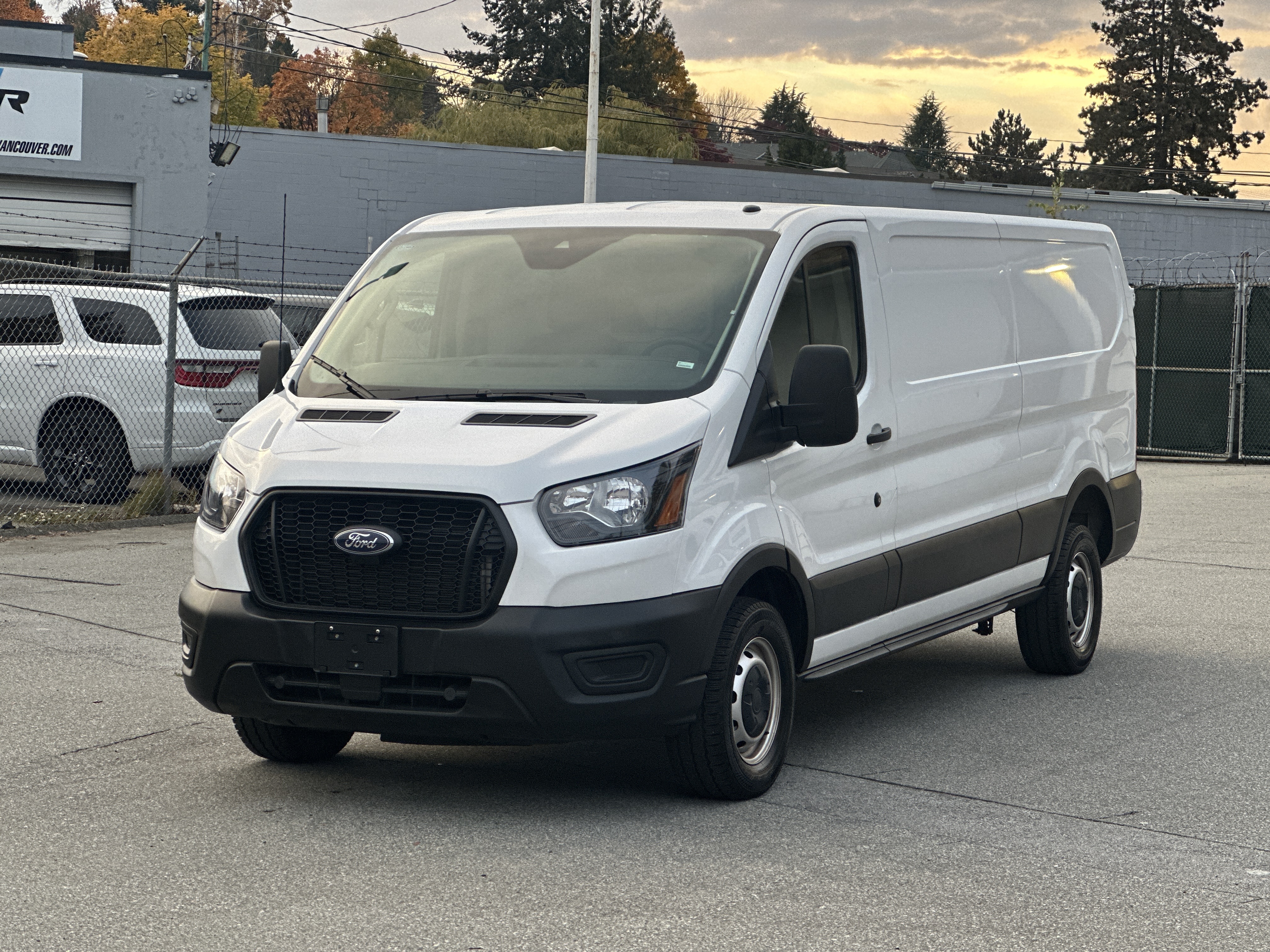 Oxford White 2025 Ford Transit Cargo Van Rear-Wheel Drive Automatic